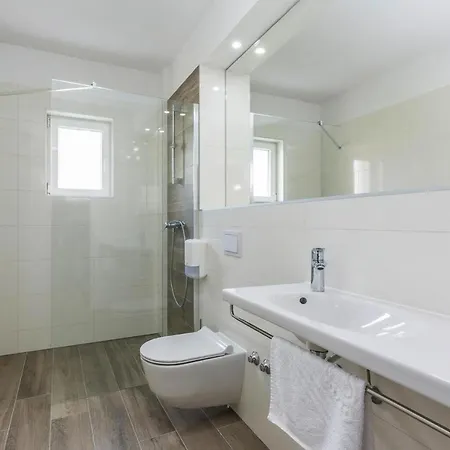 Διαμέρισμα Vila 4m - Cdn0210ac-cyc *