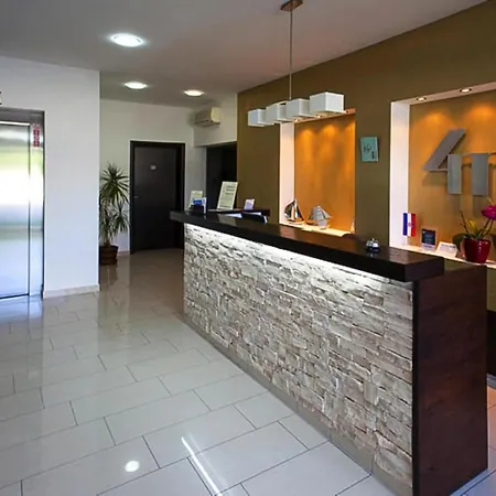 Vila 4m - Cdn0210ac-cyc